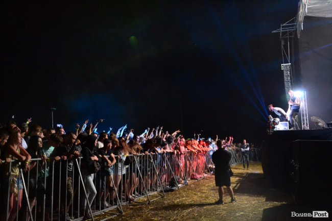 Головна сцена