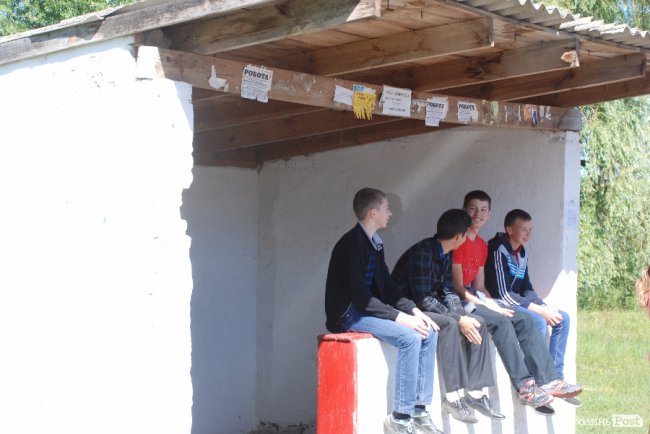 Ляшко на Волині нагороджував медиків, обробляв дерево та зустрівся з митрополитом Михаїлом