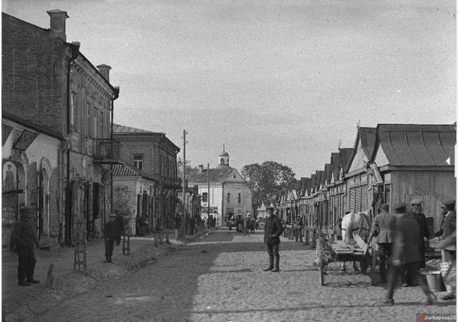 Луцьк міжвоєнний і сучасний у світлинах: що змінилося