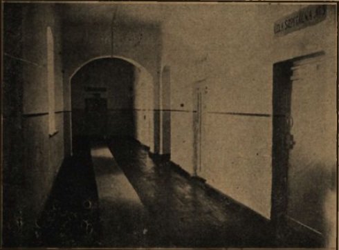 Коридор в лікарні Луцької тюрми