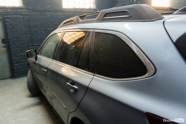 У Луцьку відкрили професійний малярний цех, де якісно фарбують автомобілі*