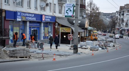«Вишків-Брук» відремонтував тротуари на вулиці Винниченка