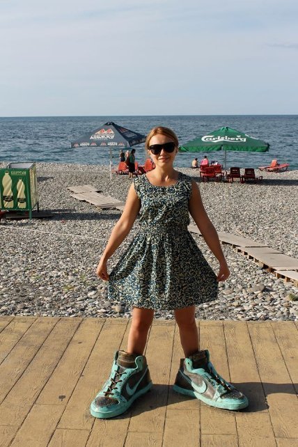 «Нотатки мандрівниці» Ірини Хом'як: легенда про мільйони троянд, фантастичне вино та грузинський Лас-Вегас