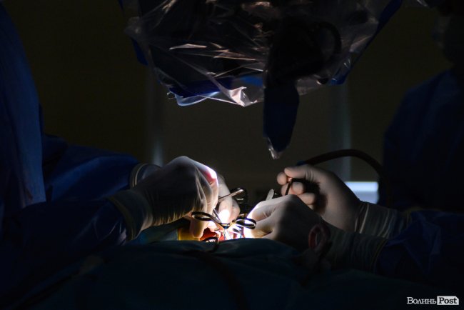 «Якщо для порятунку треба бути злим, я буду злим»: волинський нейрохірург, що оперує «безнадійних» дітей 