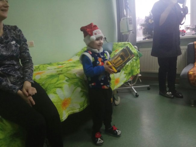 Маленькі пацієнти обласної лікарні Волині не залишилися без новорічного дива*