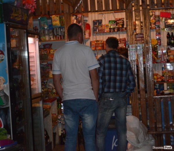 Танці, бійки, кавалери… Як святкують День Молоді у волинській глибинці. ФОТО