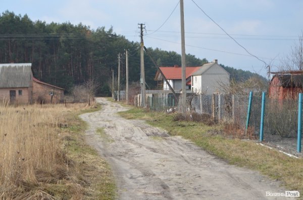На Волині у чоловіка хитрістю відібрали дачу