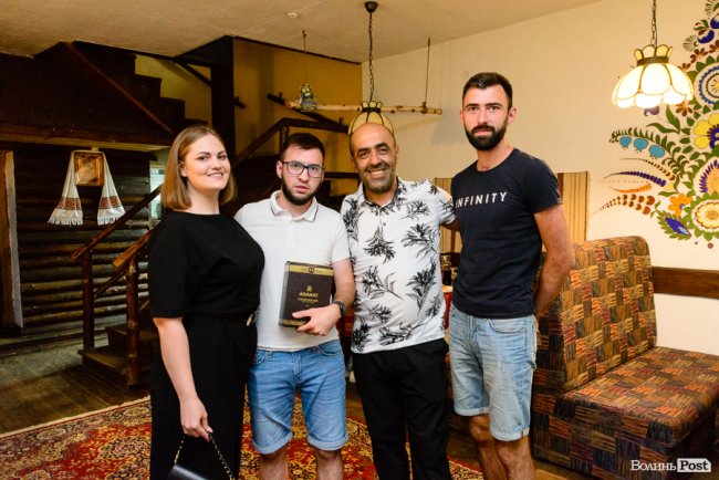 Смачна їжа у неймовірному місці: у Луцьку відкрили екокафе вірменської кухні* 