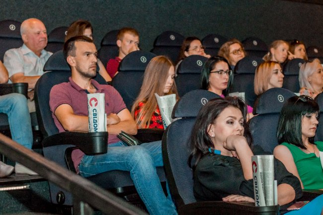 ЦИТАТНИК Олени Палагути: Я не проводила вихідні вдома, не пекла пирогів і «Наполеон»