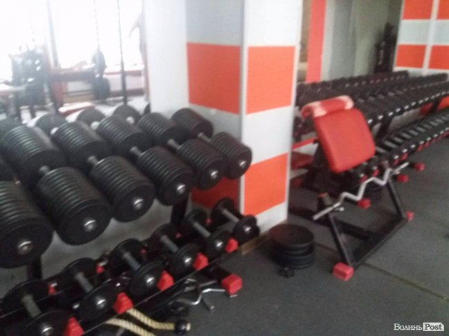 «ІнспекторGym». «Спорт Лайн»: діряві килимки та хліб на підвіконні