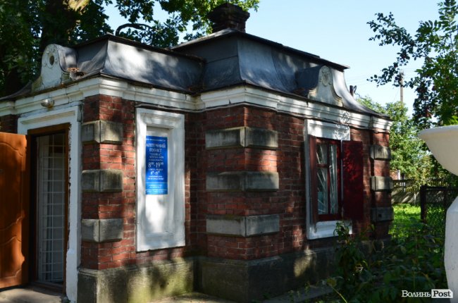 Замок божевілля і Невідомий №3: життя за стінами олицької психлікарні