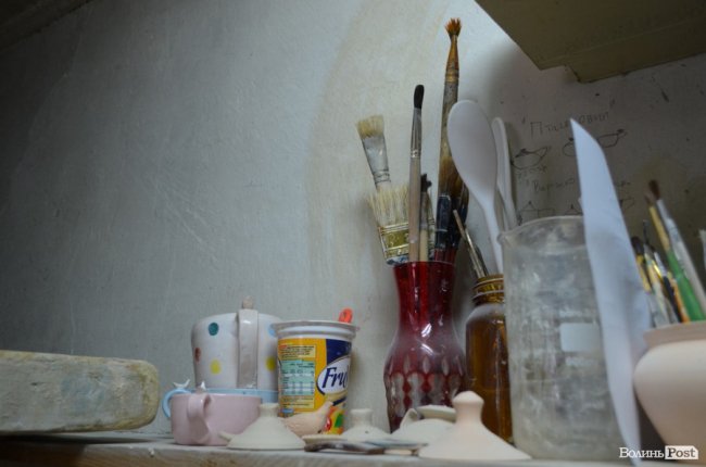 У школі співзасновниця творчої формації «Ряба Вош» Юлія Жолубак не любила образотворче митсецтво