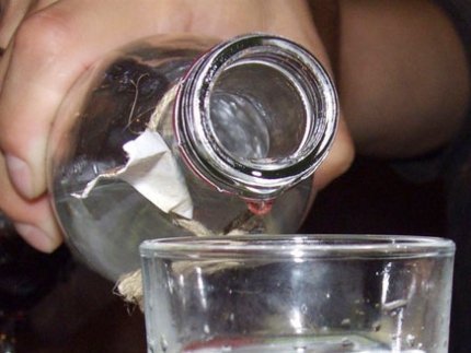 Фальсифікат «в законі», або як родина Януковича споювала волинян «лівою» горілкою