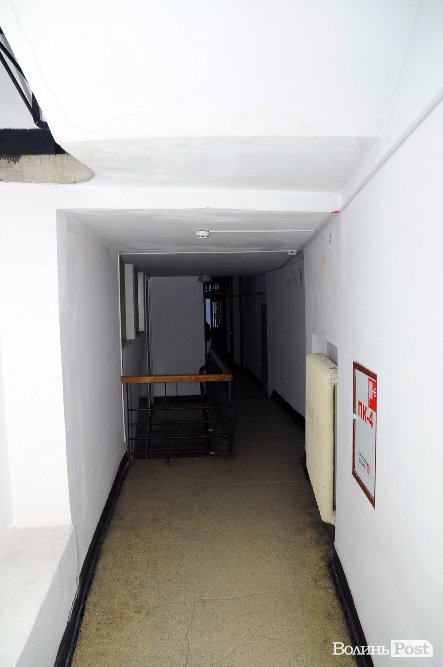 Будні «головного» відділення «Укрпошти» в Луцьку. ФОТО