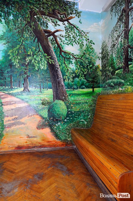 Будні «головного» відділення «Укрпошти» в Луцьку. ФОТО