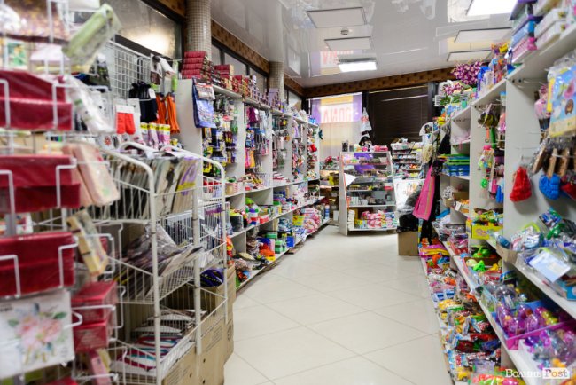 Весь товар по 20 гривень: в чому секрет мережі таких магазинів у Луцьку 