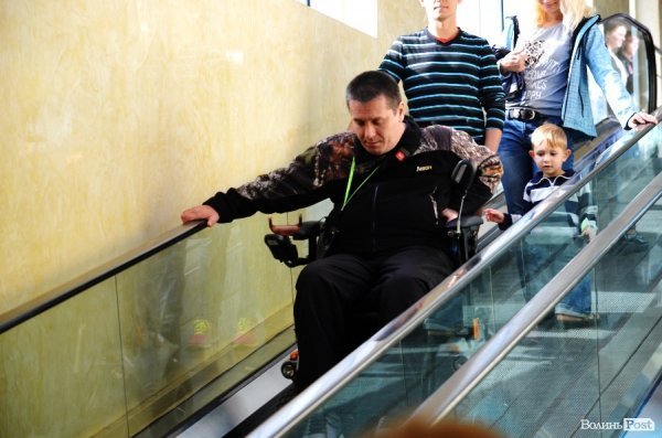 Місто перешкод: у які заклади Луцька можна потрапити на візку?