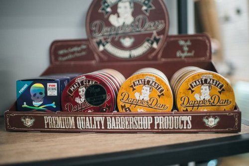 Віскі, бороди, тестостерон: у Луцьку відкрили клуб для чоловіків