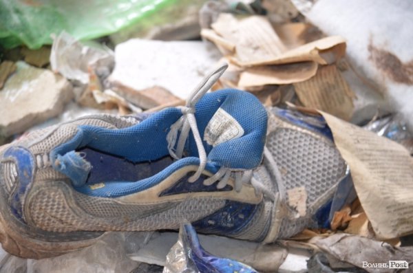 Під Луцьким замком «звили гніздо» наркомани. ФОТО 