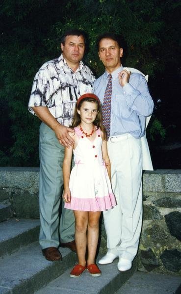 З Миколою Свидюком та молодшою донькою Інною. 1996 рік.