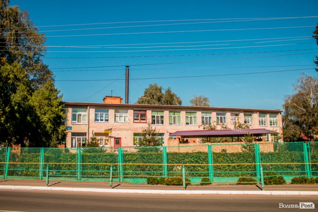 Чисте повітря та сільська тиша: за що лучани люблять Кічкарівку. ФОТО