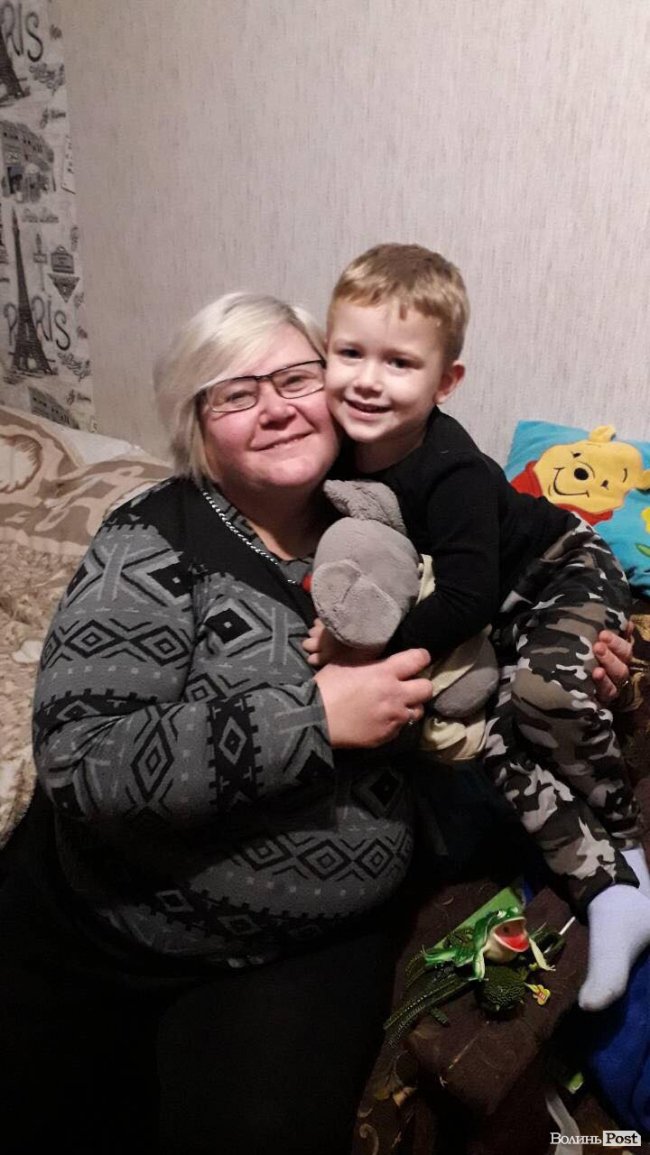 Людмила Петенак з 3-річним онуком