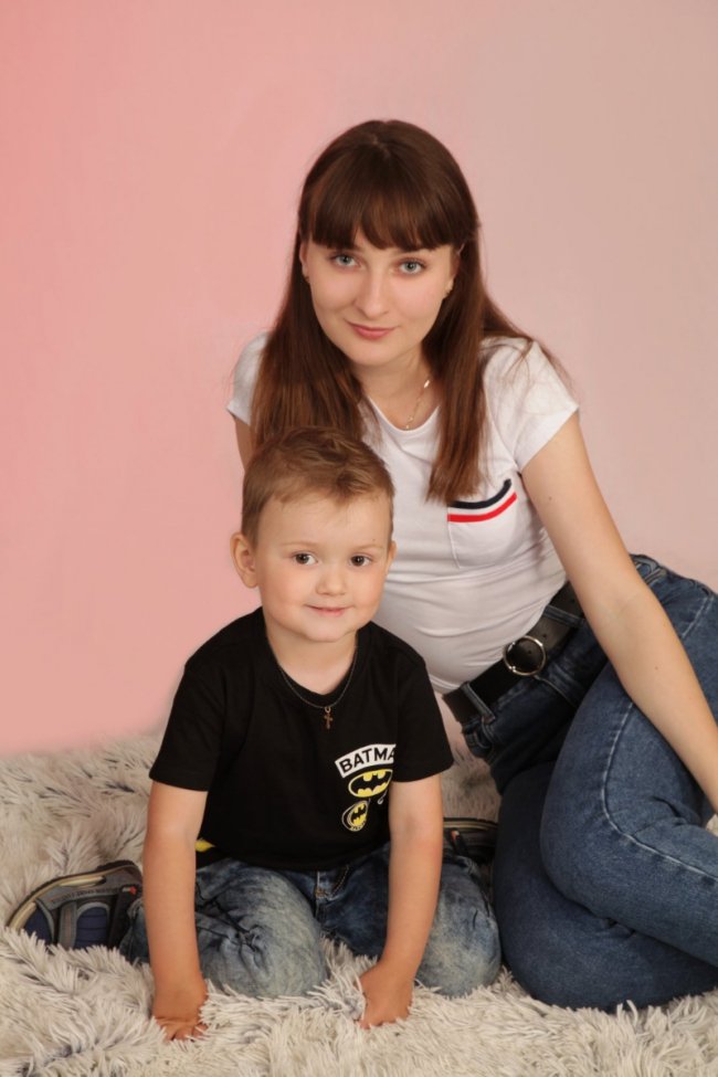 Олександра та Данилко - діти Ірини Давидчук