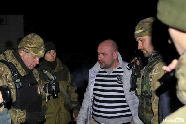 «Нічна варта»: розбиті вітрини, п‘яний «беркут» та порізані дівчата