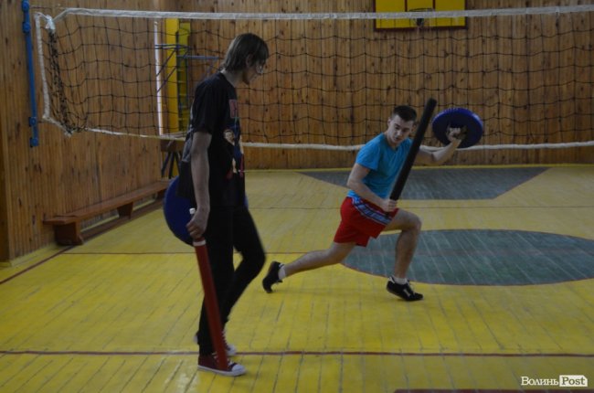 Прихильники доблесті і сталевих мечів: як тренуються і чим «живуть» луцькі лицарі