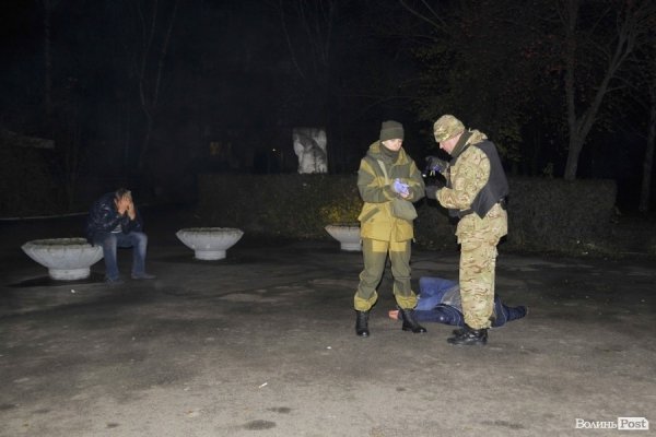 «Нічна варта»: розбиті вітрини, п‘яний «беркут» та порізані дівчата