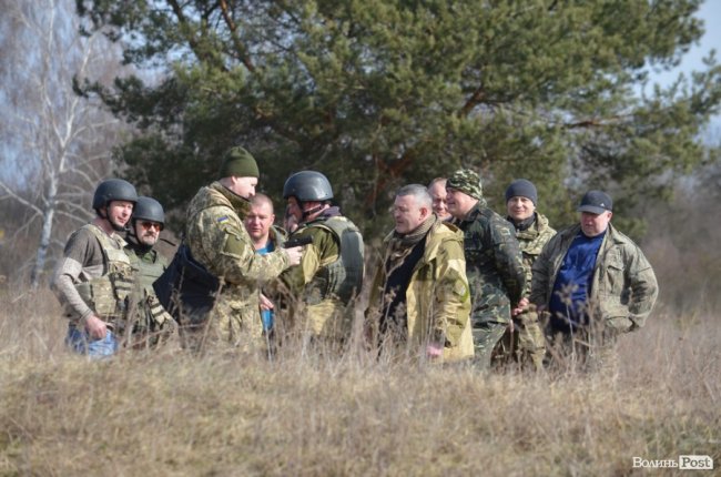 Важко в навчанні – легко в бою: на Волині - «вогневий» вишкіл загонів тероборони