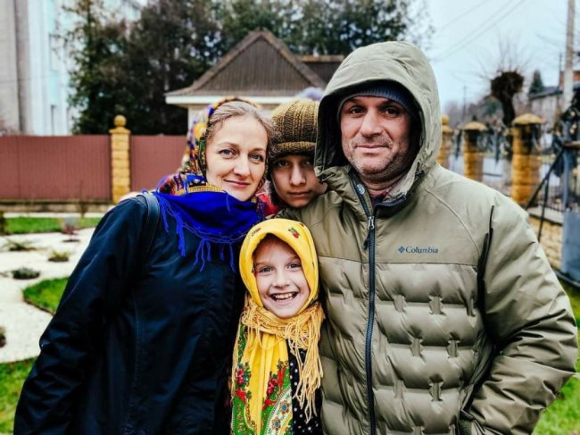 Музикант, що зараз живе на Волині, врятувався від наркозалежності і увірував в Бога