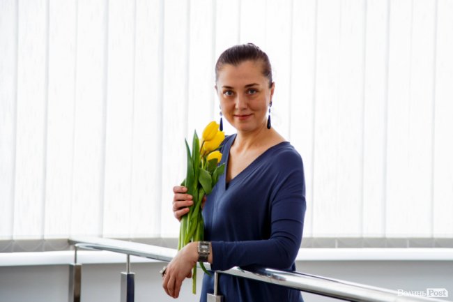 Фотопроект, вдячність «без слів» і «корпоративні» тюльпани: на луцькому «Кромберзі» креативно зустріли весну. ФОТО*