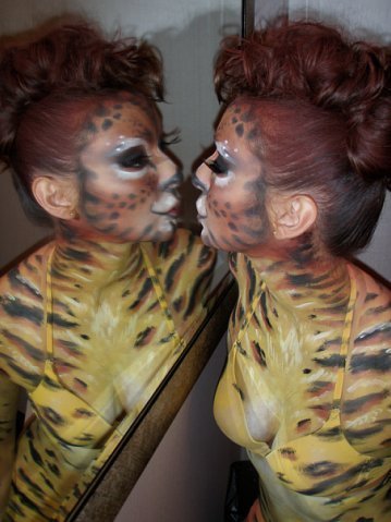 «Нотатки мандрівниці» Анни Басманової-Тріль: Я сумую за ресторанами на 63-му поверсі, де місто - на долоні