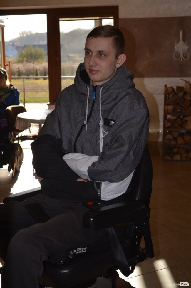 Місце, де дарують надію: як біля Луцька реабілітують людей із важкими травмами 