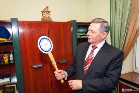 У пам'ять про Миколу Романюка: «Абетка» міського голови Луцька