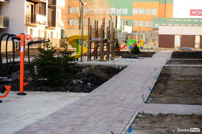 Красиво, надійно і якісно – як у ЖК «StyleUP» облаштовують територію. ФОТО*