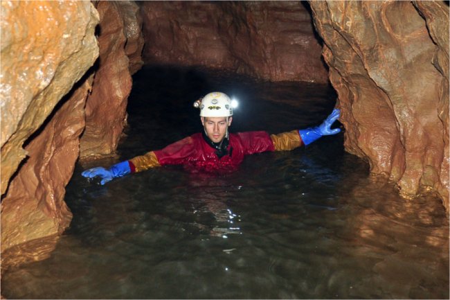 Обводнені частини печер  