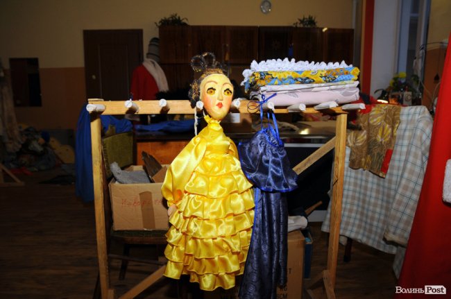 За лаштунками театру ляльок у Луцьку