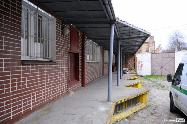 Будні «головного» відділення «Укрпошти» в Луцьку. ФОТО