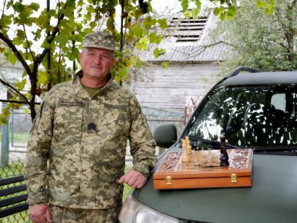 Із шахами не розлучається навіть на фронті: історія волинського військового Сергія Придатка