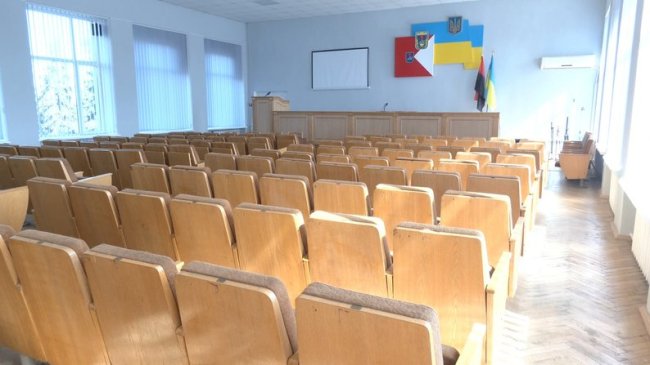 У Луцькій райраді 7 депутаток склали мандат: у чому справа