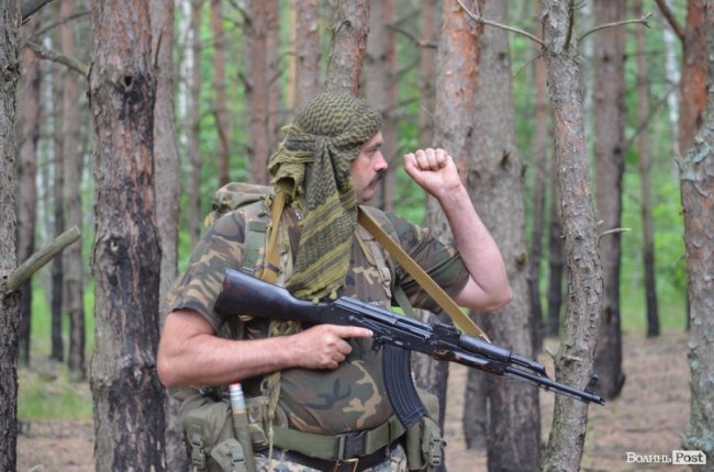 Патріоти краю і країни: як у лісах Волині тренуються загони тероборони