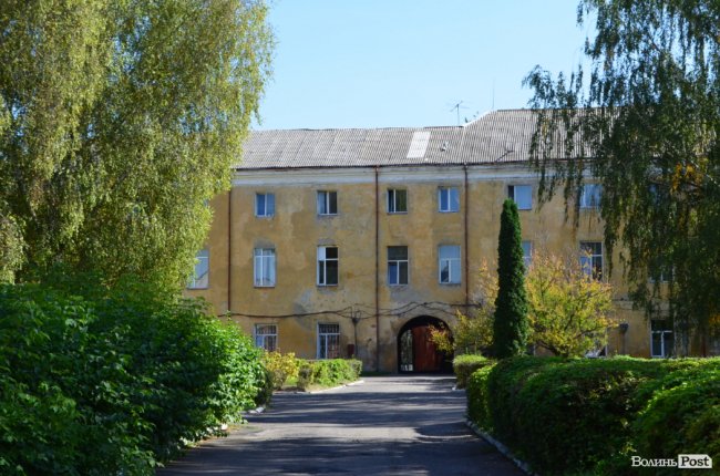 Замок божевілля і Невідомий №3: життя за стінами олицької психлікарні