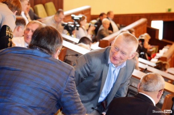 Дорогі й не дуже депутати місцевих рад