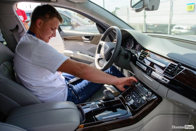 Від компактного хетчбека до брутального позашляховика: автомобілі для леді від WEST AUTO HUB* 