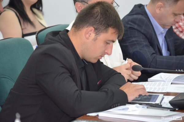 Дорогі й не дуже депутати місцевих рад