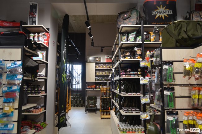 Голландка і українець створили у Луцьку рибальський шоурум Caro Carp*