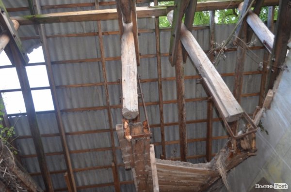 Під Луцьким замком «звили гніздо» наркомани. ФОТО 