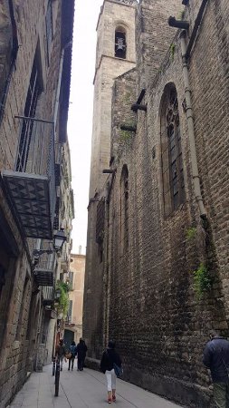 «Нотатки мандрівниці» Юлії Євпак: 19 цікавих фактів про Барселону